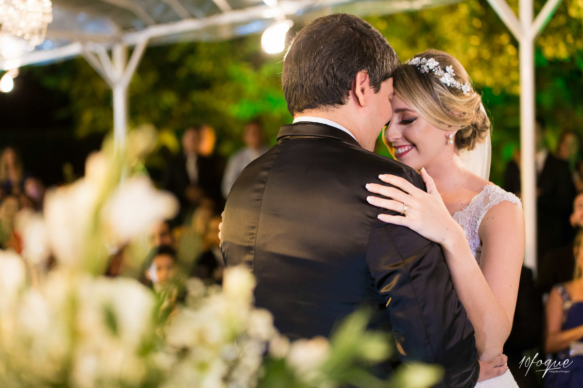 Muita emoção no casamento de Brunna e Diogo realizado em Recife.