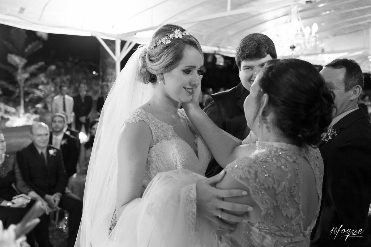 Muita emoção no casamento de Brunna e Diogo realizado em Recife.