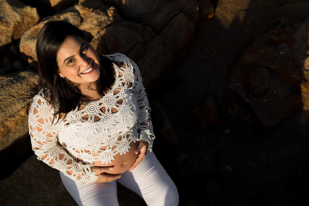 Lindo ensaio da gestante Laisa realizado em Recife.