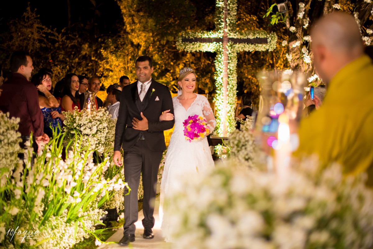Muita emoção no casamento de Alliny e Wilton realizado em Recife - Pernambuco.