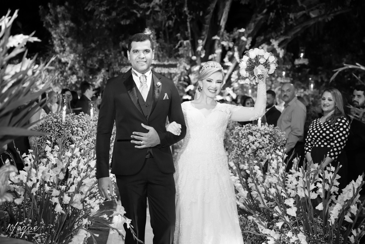 Muita emoção no casamento de Alliny e Wilton realizado em Recife - Pernambuco.