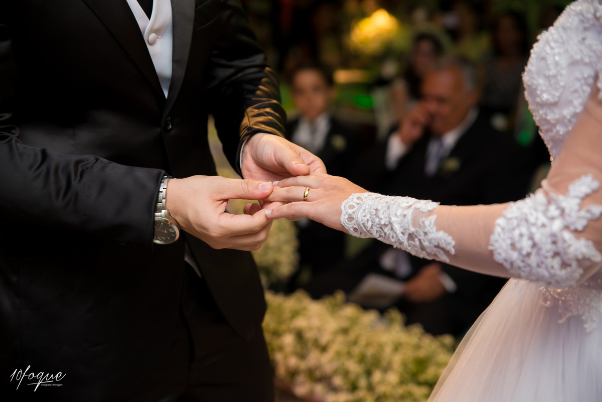 Muita emoção no casamento de Izis e Eduardo realizado em Recife - Pernambuco.