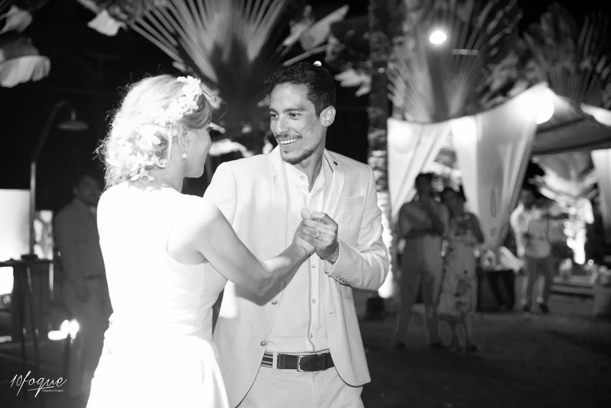 Muita emoção no casamento de Agislane e Adriano realizado em Recife - Pernambuco