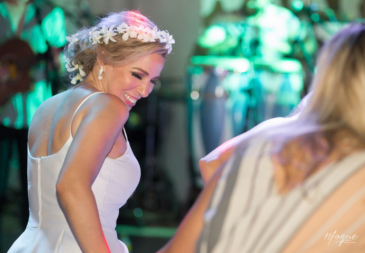 Muita emoção no casamento de Agislane e Adriano realizado em Recife - Pernambuco