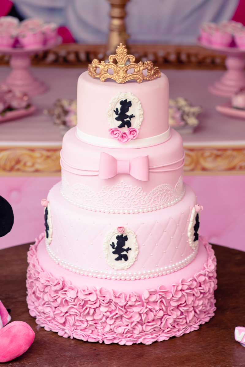 Lindo bolo rosa da Minnie.