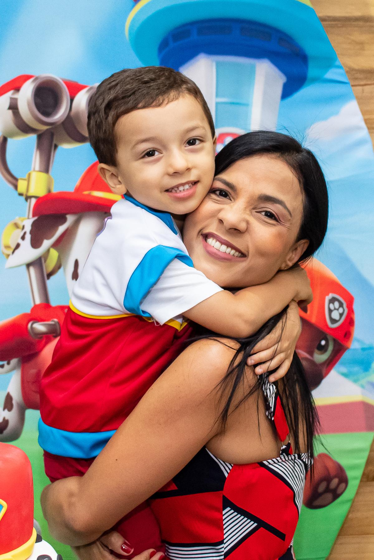 Abraço gostoso com a mamãe.