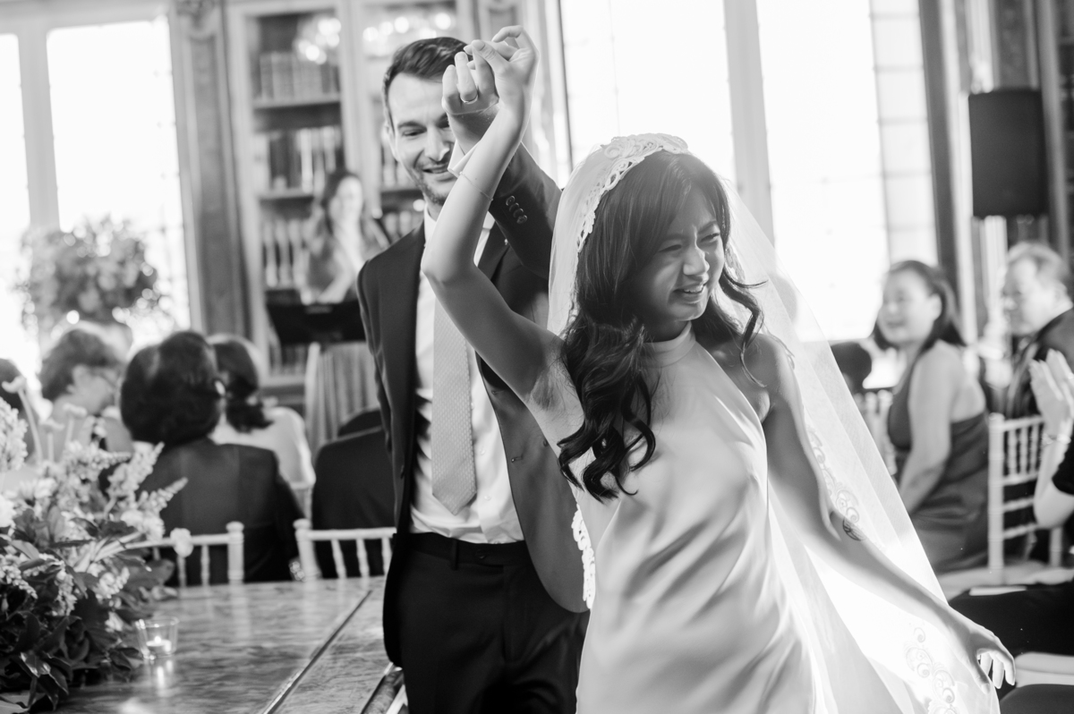 Bride-and-groom-married-in-Portugal
