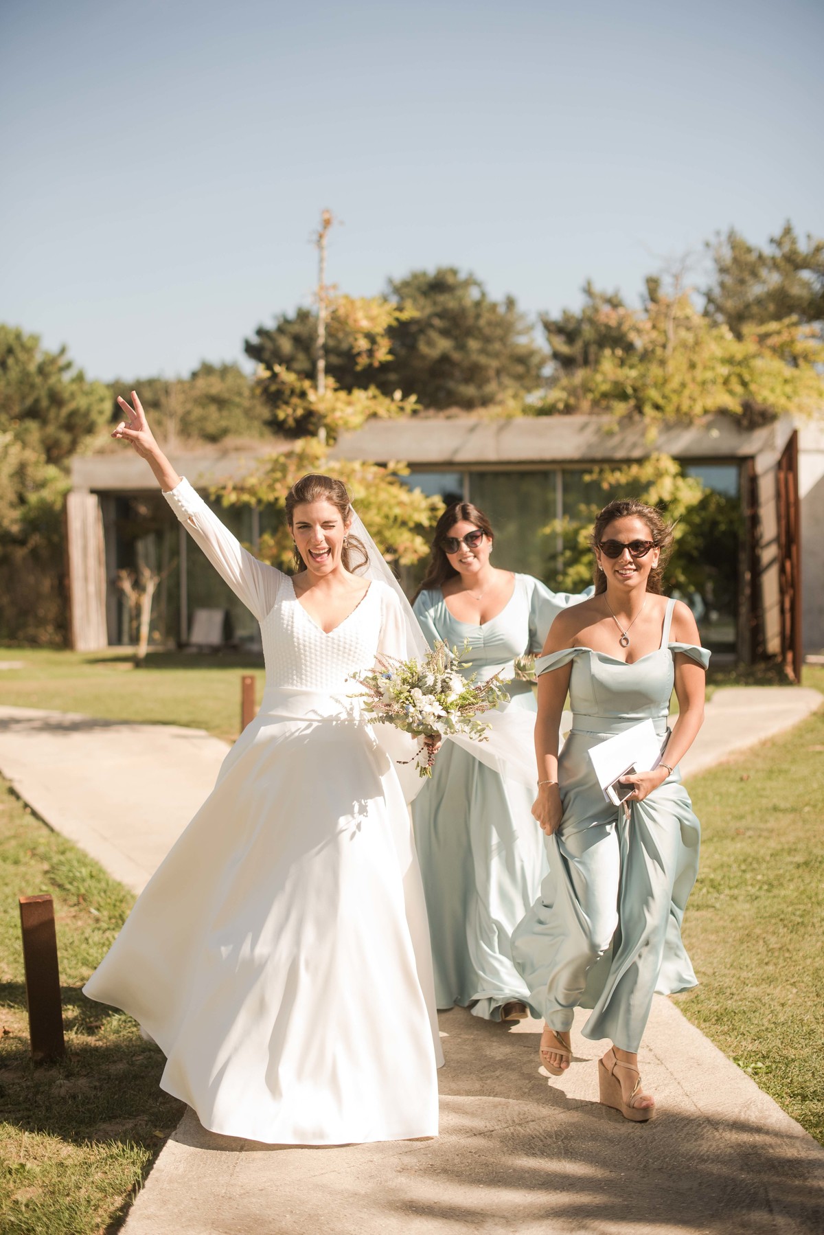 noiva e amigas