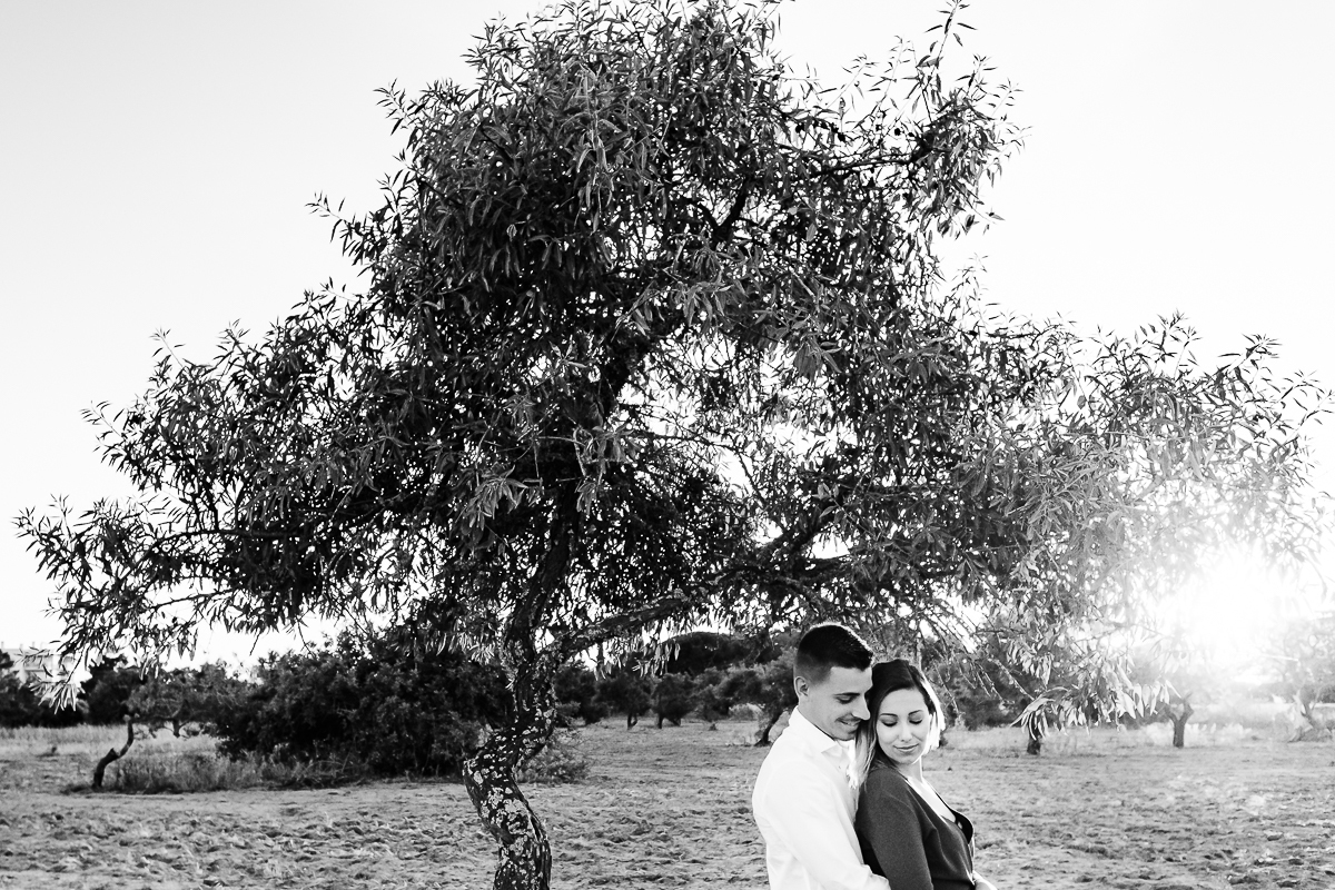 Noivos em Sessão de Noivado
