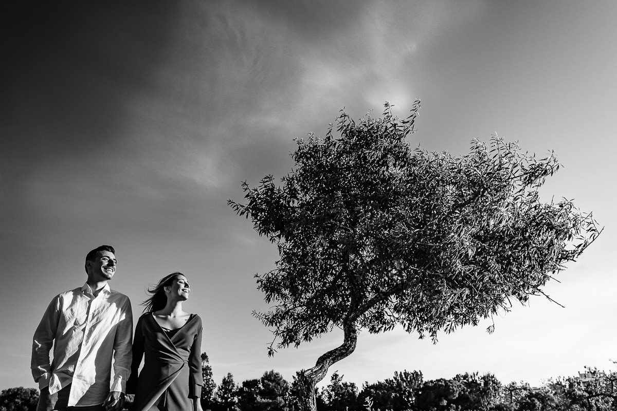Noivos em Sessão no Campo