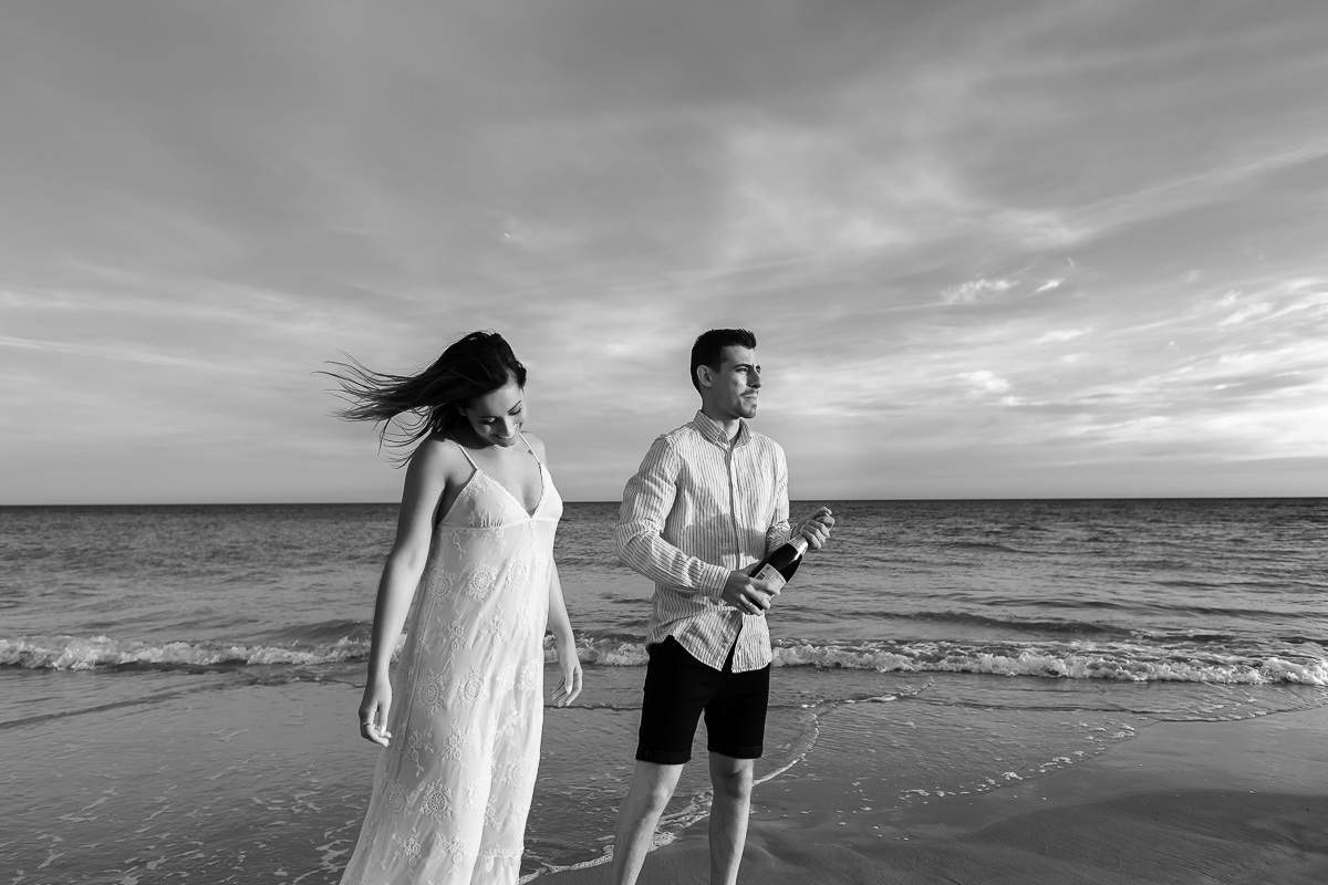 Sessão de Noivado na Praia