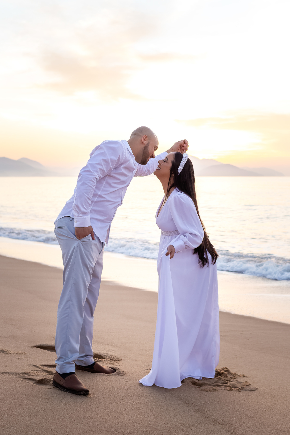 Wedding na praia - Pré-Wedding em Caraguatatuba - Praia da Lagoa Azul - Wedding Daniela e Lucas