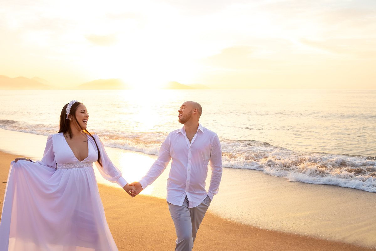 Wedding na praia - Pré-Wedding em Caraguatatuba - Praia da Lagoa Azul - Wedding Daniela e Lucas