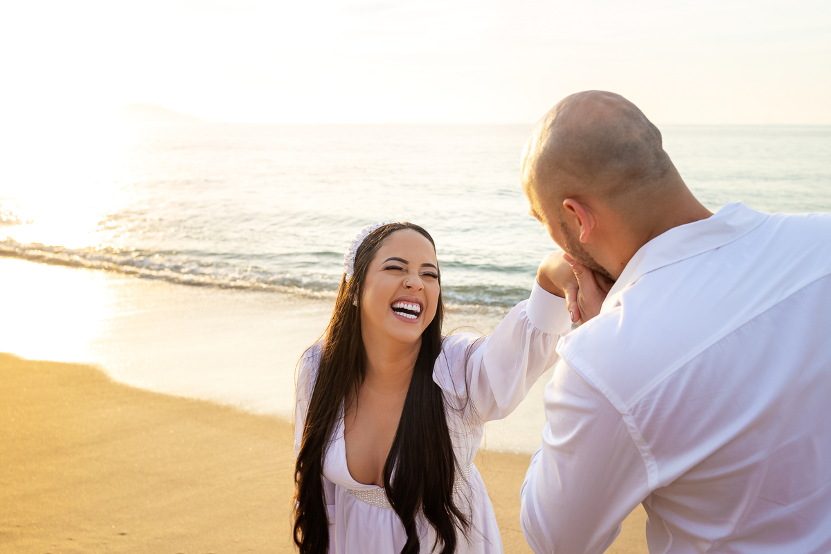 Wedding na praia - Pré-Wedding em Caraguatatuba - Praia da Lagoa Azul - Wedding Daniela e Lucas
