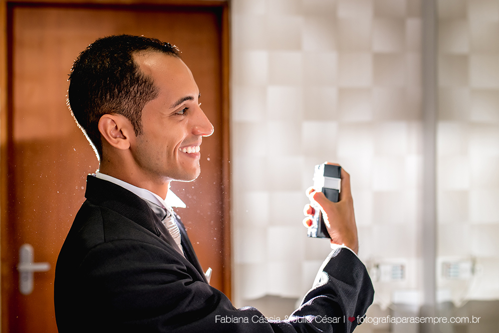 noiva, brinco da noiva, noiva buque vermelho, madrinha de rosa claro, vestido de madrinha rosé, vestido de madrinha rosa claro, casamento no atmosphera, atmosphera guaruja, dia da noiva na tabata gomes.