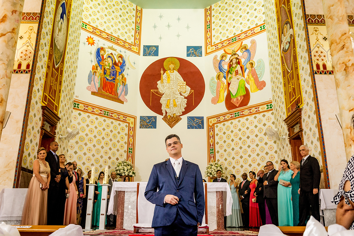 casais fotografos, vestido de noiva, terno de noivo, fotografos em cubatão, festa de casamento no acic, acic cubatão, claudia cordeiro decoração, decoração clean, decoração dourado com branco, noivas andrea coiffeur