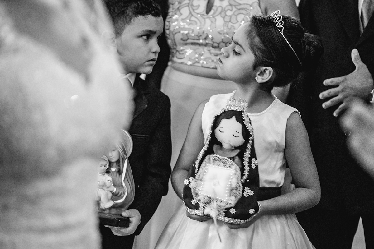 casamento na igreja nossa senha do perpetuo socorro em santos, fotografos de casamento, olhares dos noivos, fotos de casamento, fotografo de casamento em praia grande, fotografo de casamento em santos