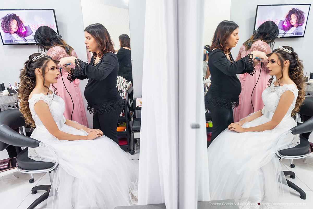 brinco da noiva,  madrinha de rosa claro, vestido madrinha rosé, vestido madrinha rosa claro, casamento na igreja, essencial studio, Dia da Noiva na Larissa, igreja adorai, casamento na igreja adorai, comunidade evangelica adorai, buque artificial, noivo 