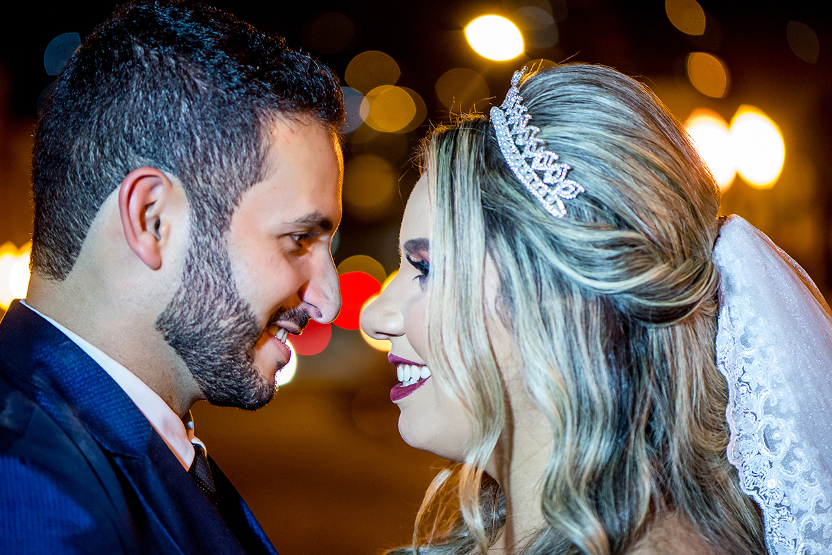 dia da noiva na mariana assis lounge, lounge mariana assis, vestido de noiva, noiva gordinha, casamento no abrescas, buque de rosas vermelhas, penteado princesa, dia no noivo na barber shape, madrinhas de vinho, cascata de samambaia