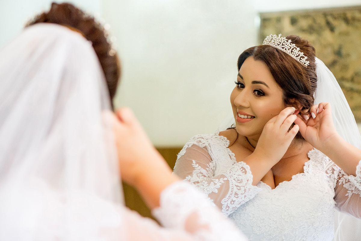 dia da noivo em apartamento, dia da noiva no hotel, noivas de são vicente, noiva de allstar, brinco da noiva, casamento na capela, casamento na capelinha, escola de samba no casamento, salão celebrar, dj beto freire