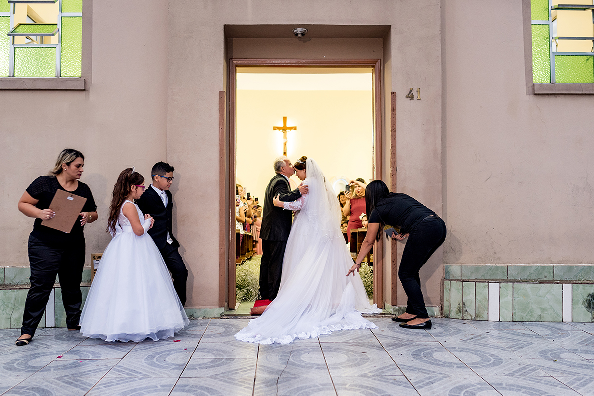 dia da noivo em apartamento, dia da noiva no hotel, noivas de são vicente, noiva de allstar, brinco da noiva, casamento na capela, casamento na capelinha, escola de samba no casamento, salão celebrar, dj beto freire