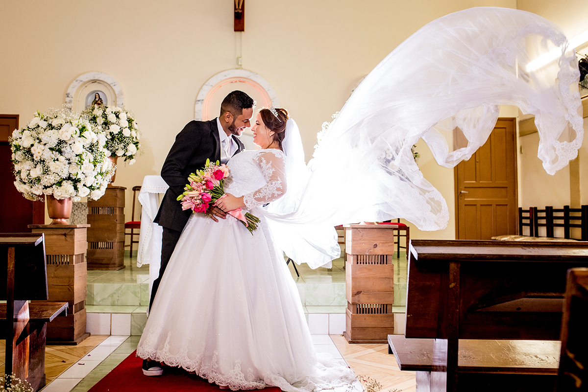 dia da noivo em apartamento, dia da noiva no hotel, noivas de são vicente, noiva de allstar, brinco da noiva, casamento na capela, casamento na capelinha, escola de samba no casamento, salão celebrar, dj beto freire