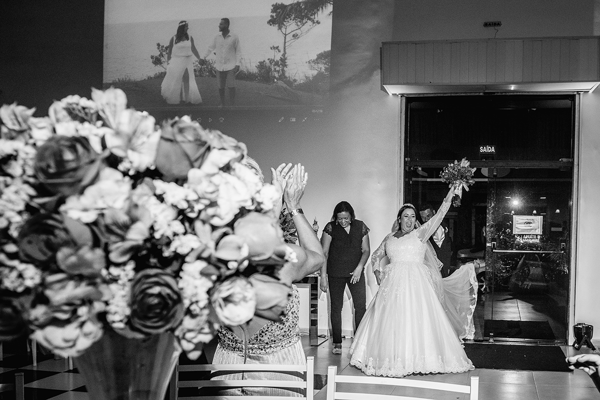 dia da noivo em apartamento, dia da noiva no hotel, noivas de são vicente, noiva de allstar, brinco da noiva, casamento na capela, casamento na capelinha, escola de samba no casamento, salão celebrar, dj beto freire