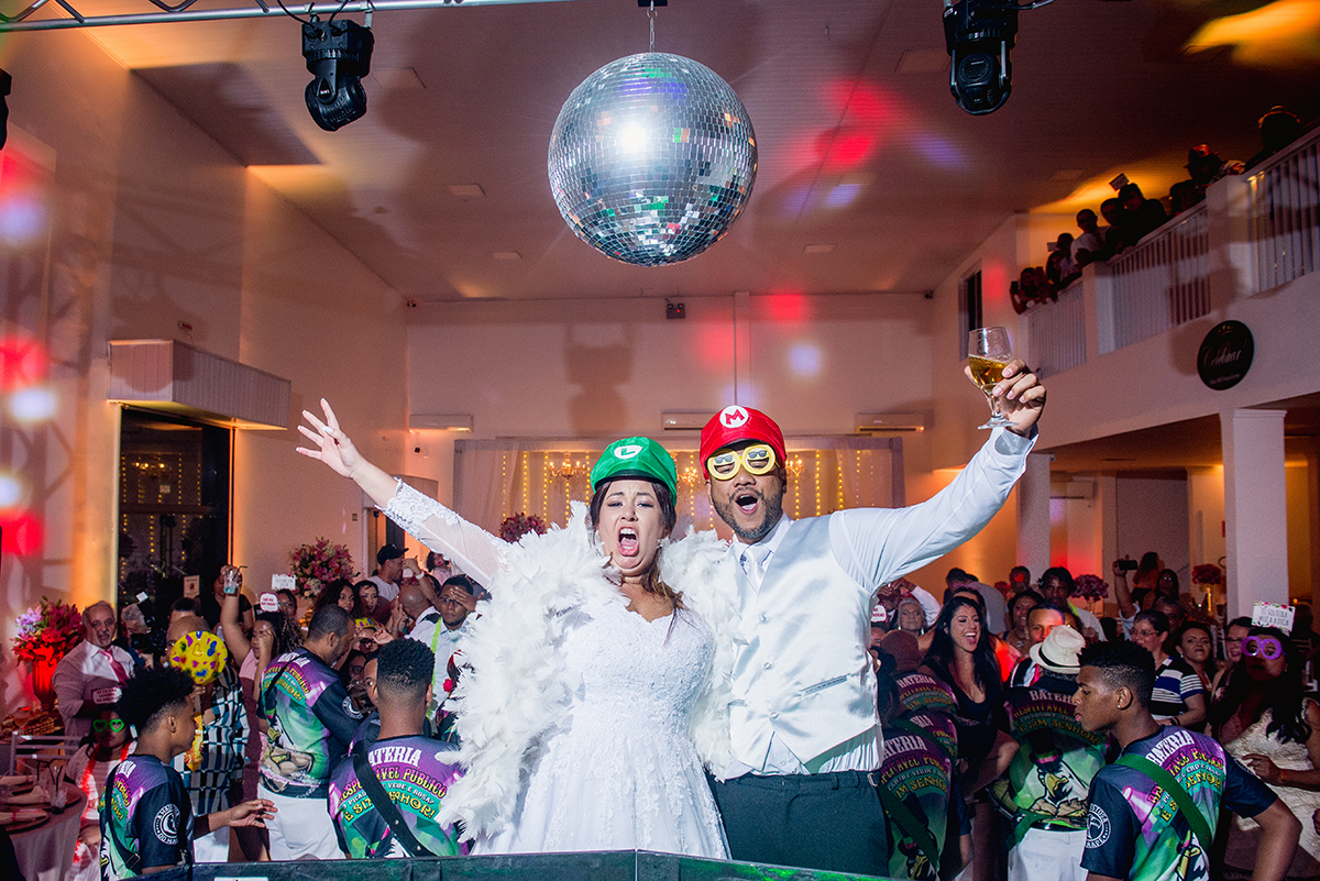 dia da noivo em apartamento, dia da noiva no hotel, noivas de são vicente, noiva de allstar, brinco da noiva, casamento na capela, casamento na capelinha, escola de samba no casamento, salão celebrar, dj beto freire