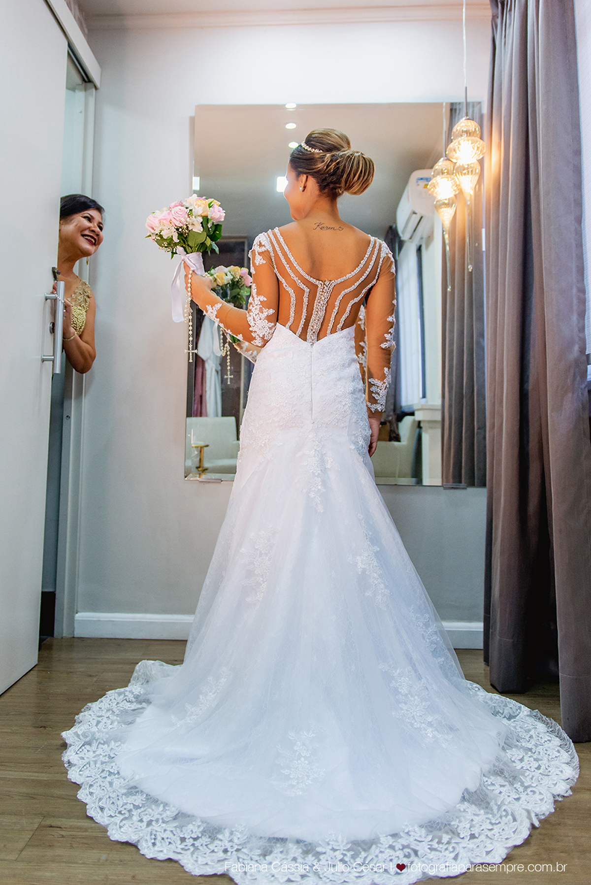 dia da noiva na casa 67, casa 67 santos, casamento na igreja nossa senhora dos navegantes, buffet green house, buque tns pasteis, noiva do raul gama, raul gama makeup, ensaio de noivos na pinacoteca, decoração de casamento, topo de bolo engraçado.