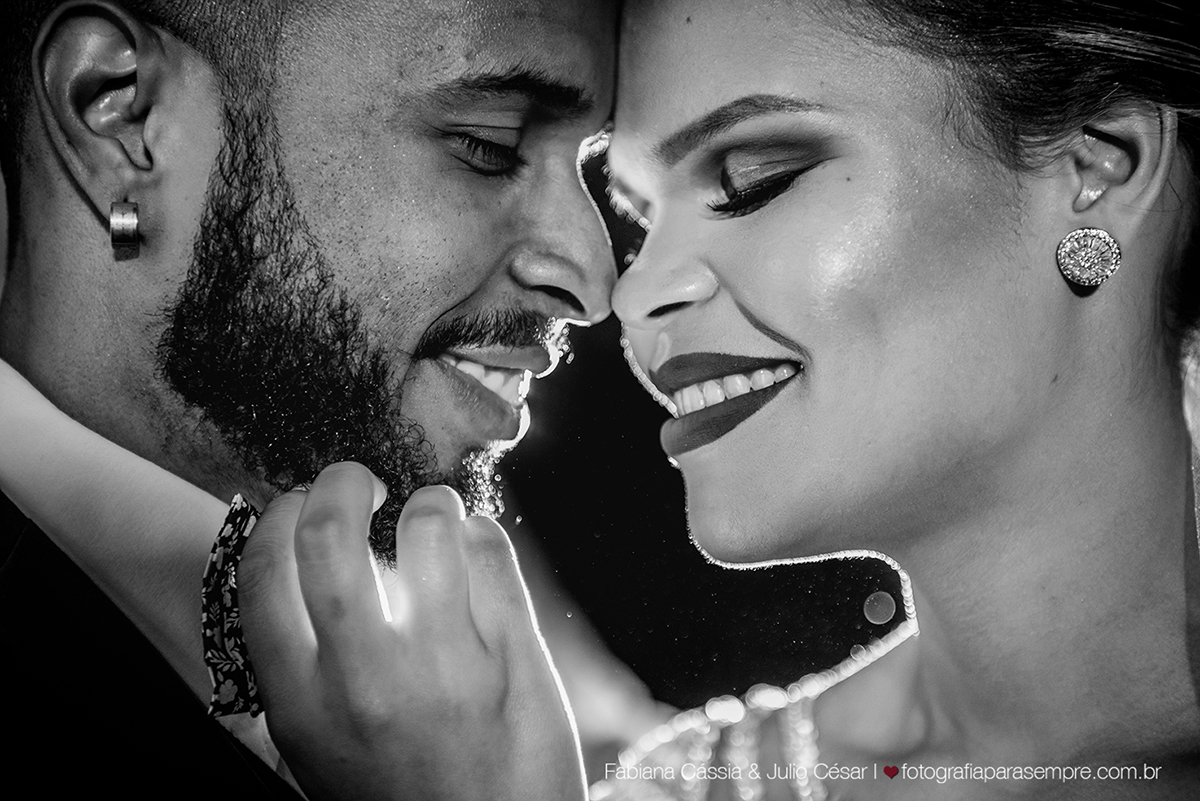 dia da noiva na casa 67, casa 67 santos, casamento na igreja nossa senhora dos navegantes, buffet green house, buque tns pasteis, noiva do raul gama, raul gama makeup, ensaio de noivos na pinacoteca, decoração de casamento, topo de bolo engraçado.