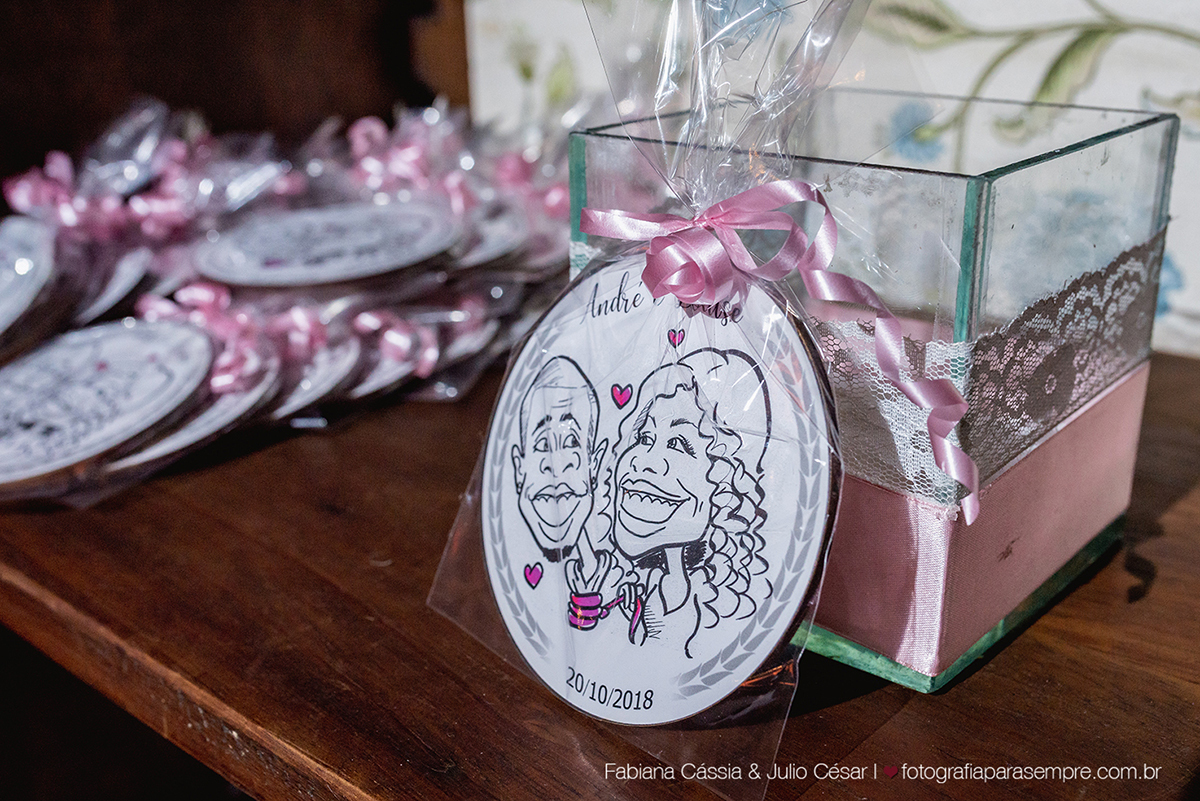 dia da noiva na casa 67, casa 67 santos, casamento na igreja nossa senhora dos navegantes, buffet green house, buque tns pasteis, noiva do raul gama, raul gama makeup, ensaio de noivos na pinacoteca, decoração de casamento, topo de bolo engraçado.