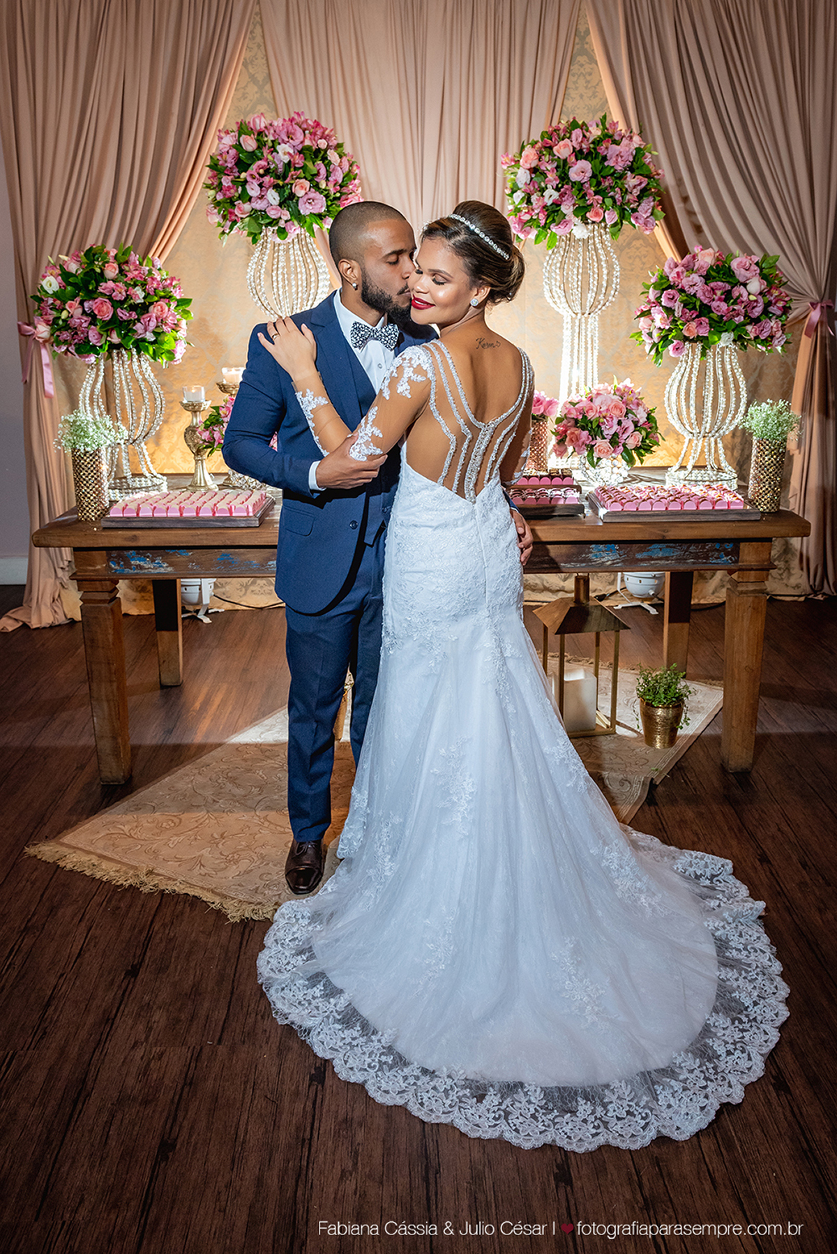 dia da noiva na casa 67, casa 67 santos, casamento na igreja nossa senhora dos navegantes, buffet green house, buque tns pasteis, noiva do raul gama, raul gama makeup, ensaio de noivos na pinacoteca, decoração de casamento, topo de bolo engraçado.