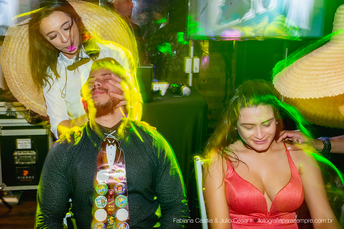 dia da noiva na casa 67, casa 67 santos, casamento na igreja nossa senhora dos navegantes, buffet green house, buque tns pasteis, noiva do raul gama, raul gama makeup, ensaio de noivos na pinacoteca, decoração de casamento, topo de bolo engraçado.