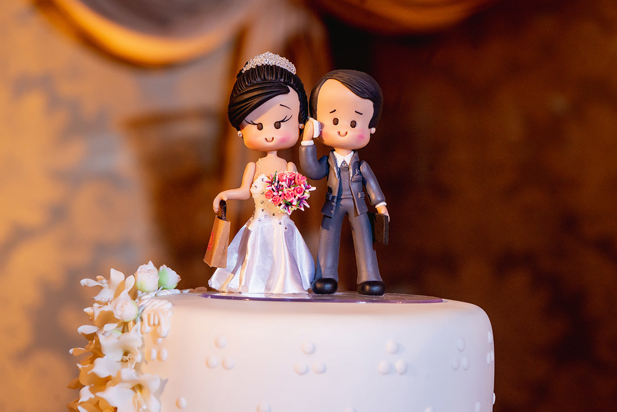 
dia da noiva Andre, dia da noiva Duda Rodrigues, casamento no coração de maria, igreja coração de maria, centro portugues, buque rosa, madrinha de vinho, madrinhas de azul, fotos de casamento na bolsa do café.