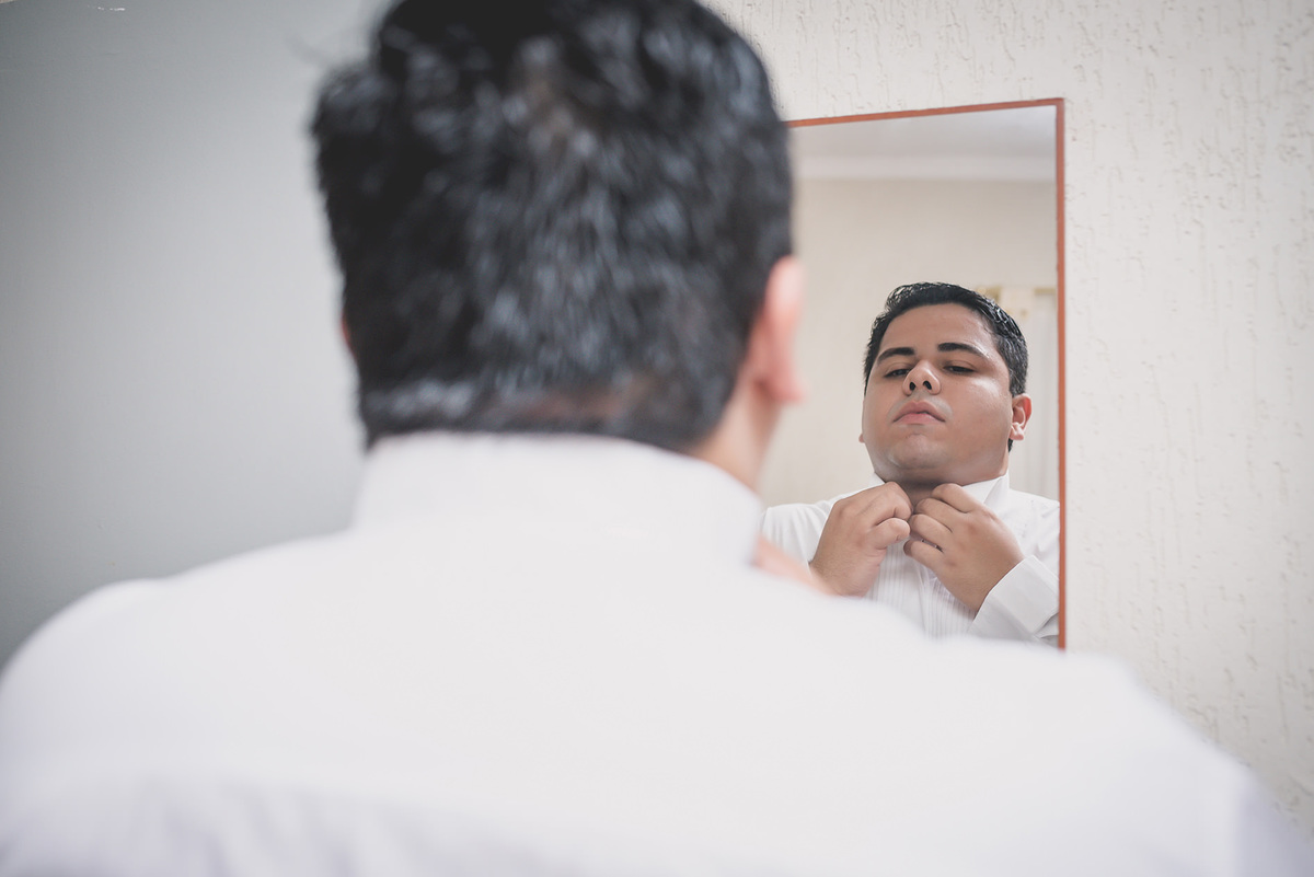 
dia da noiva na mariana assis lounge, lounge mariana assis, vestido de noiva, casamento no brunelli, buque de rosas, penteado cabelo solto , dia no noivo na barber shape, casamento na igreja são francisco, baloes de gaz helio, noivos felizes, 