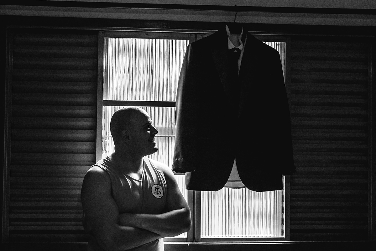 recanto alegro buffet, buque azul, noiva ruiva, dia da noiva gattos coiffeur, chacara do mosteiro, pai da noiva falecido, mãe da noiva olhando a noiva, terço da noiva, terço com foto do pai falecido. 