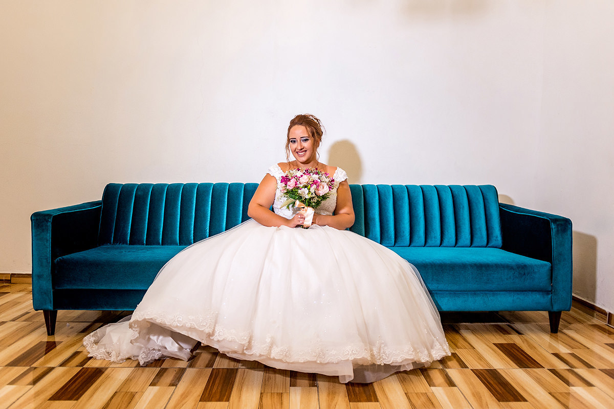 
buffet dilma, noiva ruiva, maquigem para noiva, brinde casamento, buque de rosas, veu e gravata, casmento em são vicente, carrinho de brigadeiro na festa, festa de casamento, fotografos em são vicente, fotojornalismo em casamento, fotos espontaneas em ca