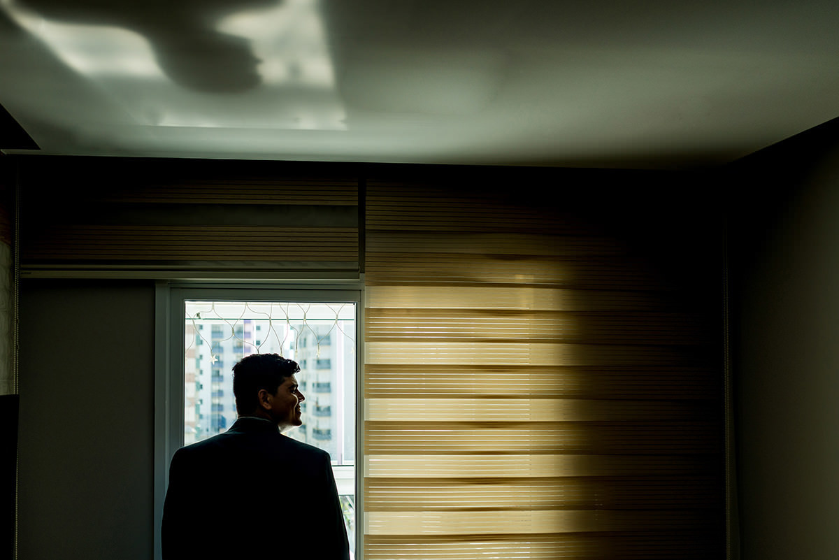 
buffet dilma, noiva ruiva, maquigem para noiva, brinde casamento, buque de rosas, veu e gravata, casmento em são vicente, carrinho de brigadeiro na festa, festa de casamento, fotografos em são vicente, fotojornalismo em casamento, fotos espontaneas em ca