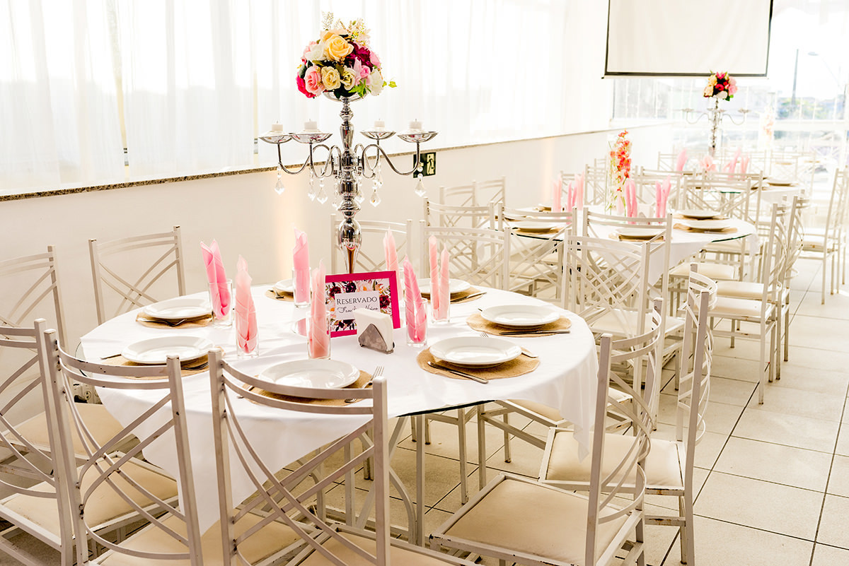 
buffet dilma, noiva ruiva, maquigem para noiva, brinde casamento, buque de rosas, veu e gravata, casmento em são vicente, carrinho de brigadeiro na festa, festa de casamento, fotografos em são vicente, fotojornalismo em casamento, fotos espontaneas em ca