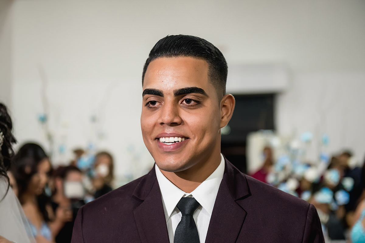 
noiva, vestido de noiva, buque de noiva rosa, buque de noiva vermelho, buque de noiva azul, terno de noivo,terno de noivo azul, terno de noivo preto, terno de noivo vinho, fotojornalismo, os melhores fotografos de casamento, 