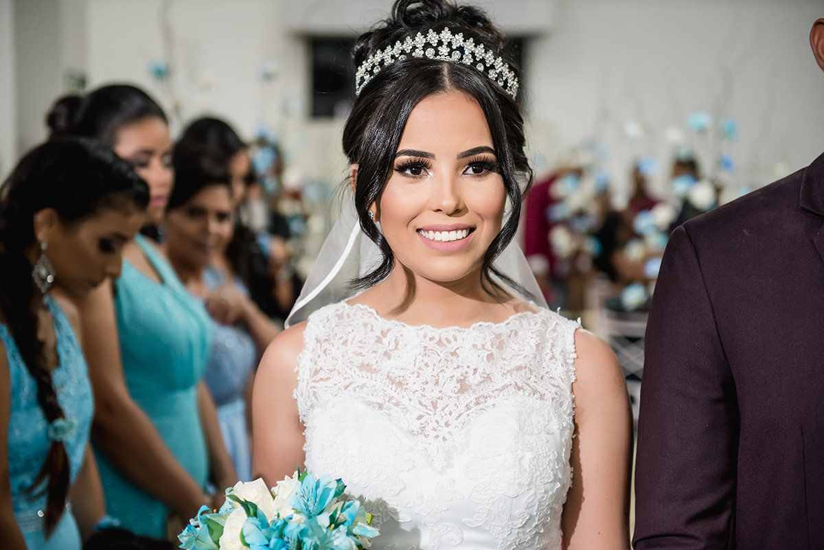 
noiva, vestido de noiva, buque de noiva rosa, buque de noiva vermelho, buque de noiva azul, terno de noivo,terno de noivo azul, terno de noivo preto, terno de noivo vinho, fotojornalismo, os melhores fotografos de casamento, 