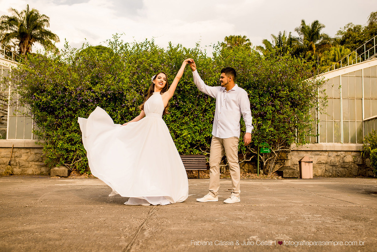 ensaio com cachorro, golden, retriever, ensaio de casal com cachorro, ensaio com golden, jardim botanico de Sao paulo, ensaio no jardim botanico