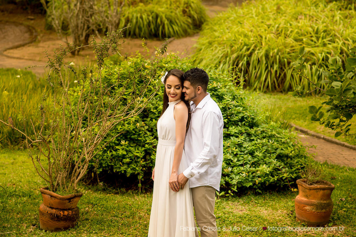 ensaio com cachorro, golden, retriever, ensaio de casal com cachorro, ensaio com golden, jardim botanico de Sao paulo, ensaio no jardim botanico