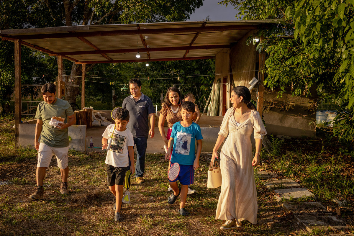 amigos; presente; roça; festa na roça; fazenda; aniversário;