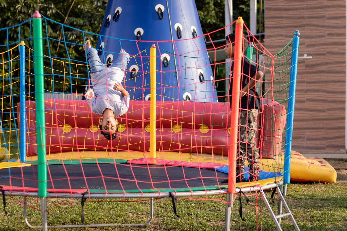 amigos; presente; roça; festa na roça; fazenda; aniversário; crianças;
