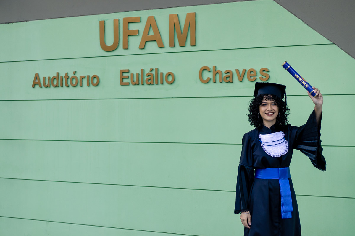 formatura; formanda; ufam; fotógrafo em Manaus; fotógrafo de formatura; formatura 2024; formatura 2023; formanda;