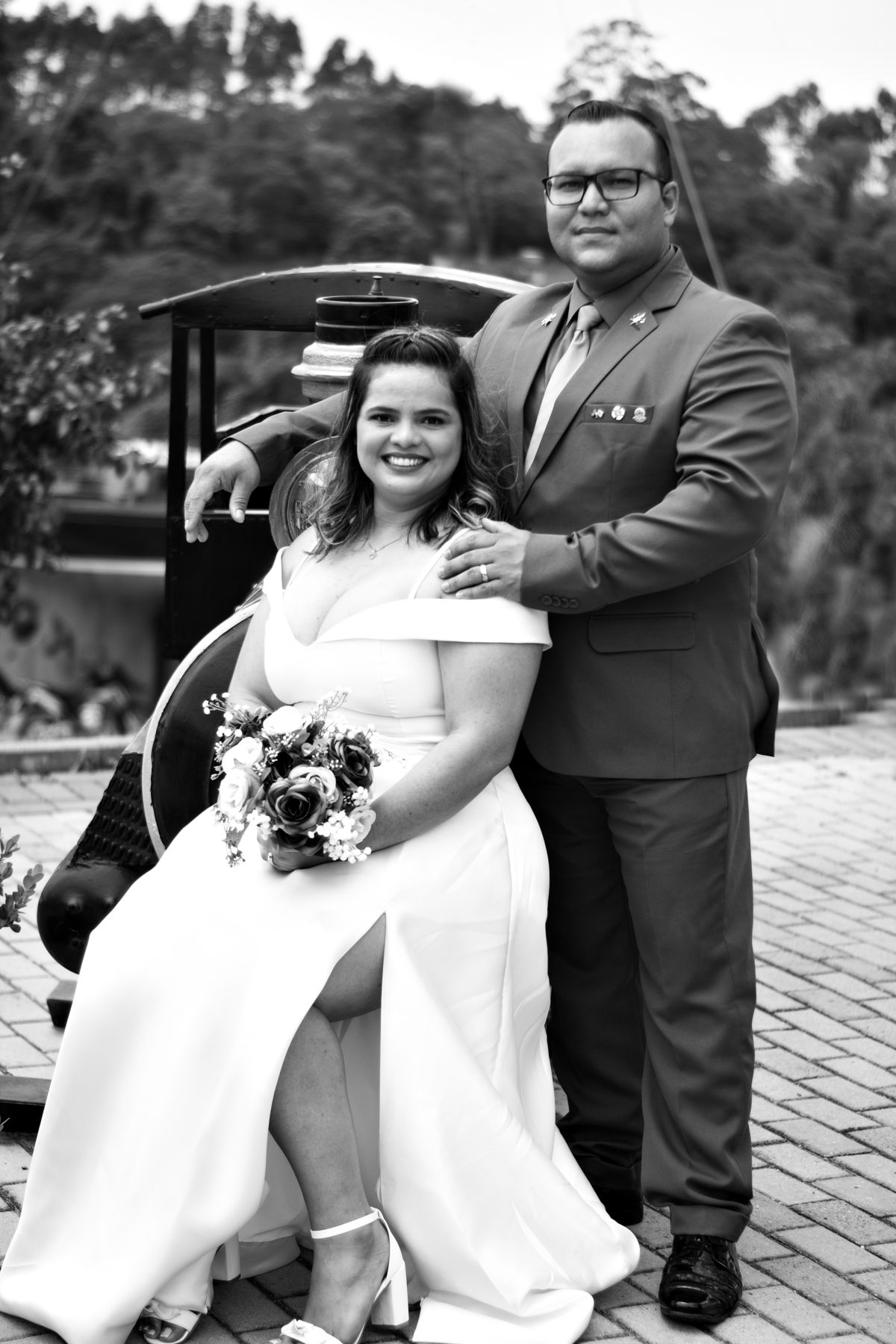 iva - noivo  - fotos  pós casamento  -São Roque - São Paulo - Rota do Vinho - foto de casamento - casamento - dança dos noivos - trem 