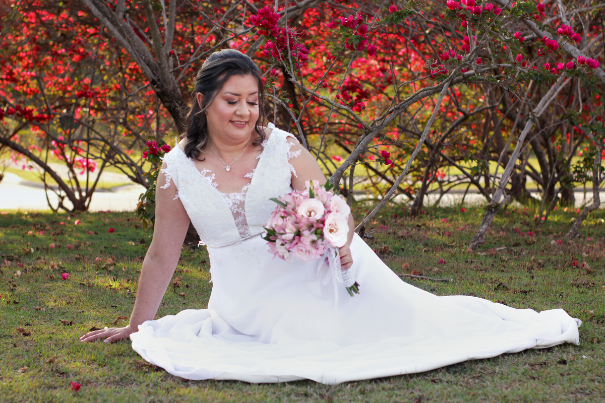 pré wedding- arvore vermelha - sol - casamento - casamento cívil - noiva- bueque - noivo  votorantim - sao paulo - salto - sao paulo 