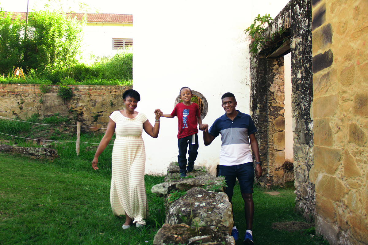 ensaio de família - filhos - mãe de menino- pai de menino - fazenda ipanema - ensaio externo - fotografia - ensaio fazenda ipanema - fotos de aniversário 