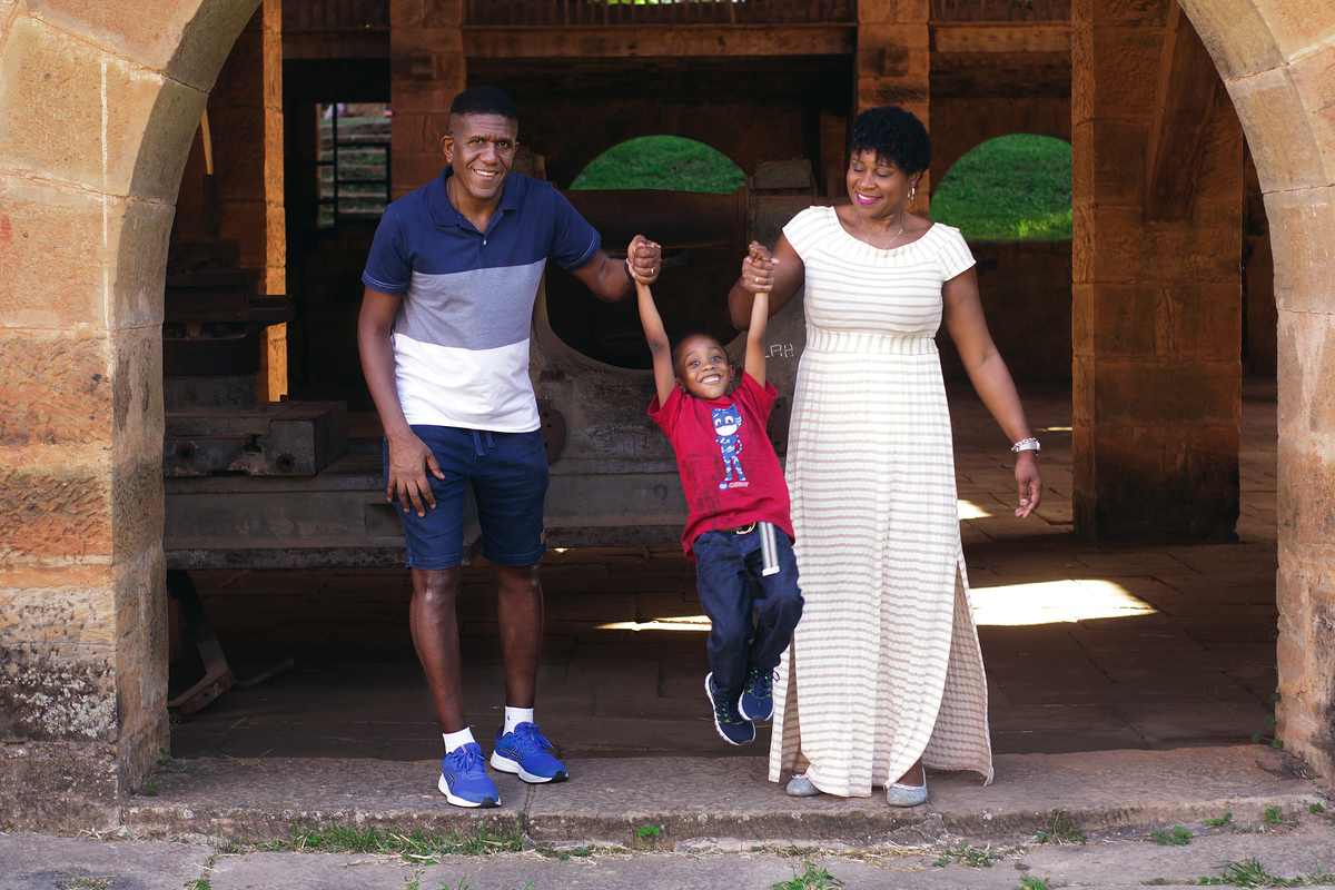 ensaio de família - filhos - mãe de menino- pai de menino - fazenda ipanema - ensaio externo - fotografia - ensaio fazenda ipanema - fotos de aniversário 
